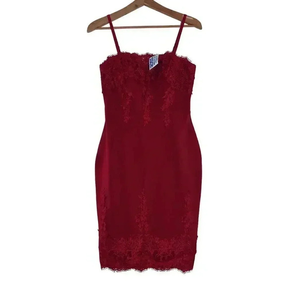 NWT Haute Monde Red Lace Bodycon Dress Women's Size M - Picture 1 of 7